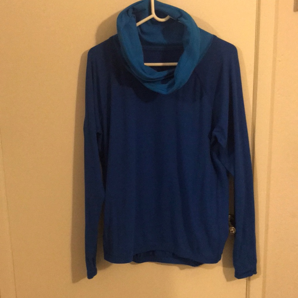 Lululemon cross your heart pullover exc condition